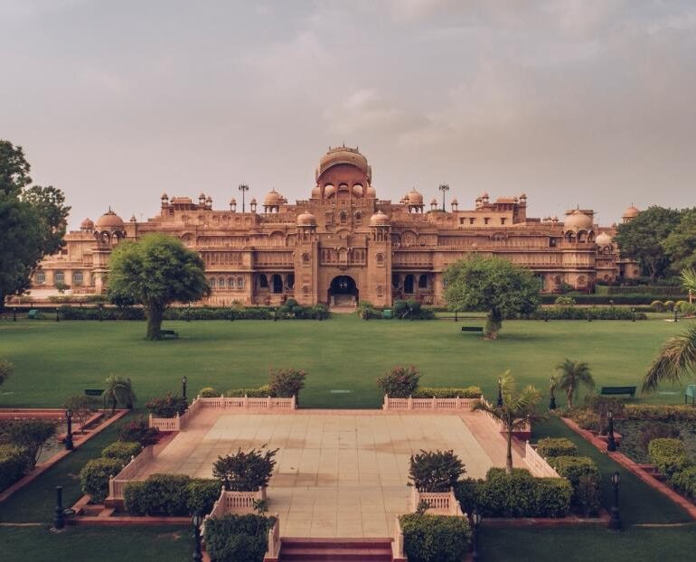 Picture Gallary – The Laxmi Niwas Palace